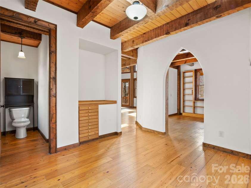 173 Heavenview Point, Maggie Valley, NC 28751.  MLS# CAR4347657, YatesRealty ID 1927. 