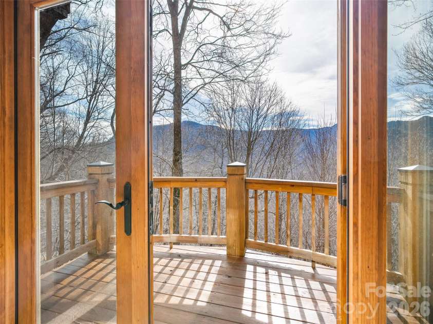 173 Heavenview Point, Maggie Valley, NC 28751.  MLS# CAR4347657, YatesRealty ID 1927. 