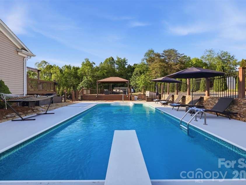 120 Walnut Lane, Taylorsville, NC 28681.  MLS# CAR4374976, YatesRealty ID 19270. 