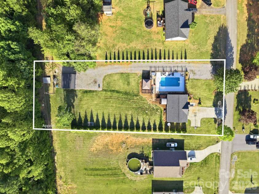 120 Walnut Lane, Taylorsville, NC 28681.  MLS# CAR4374976, YatesRealty ID 19270. 