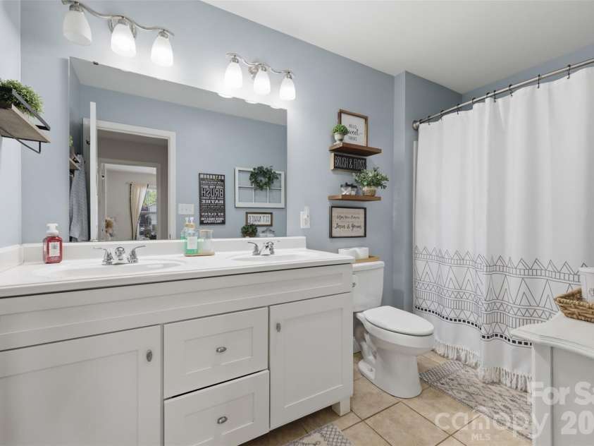 120 Walnut Lane, Taylorsville, NC 28681.  MLS# CAR4374976, YatesRealty ID 19270. 