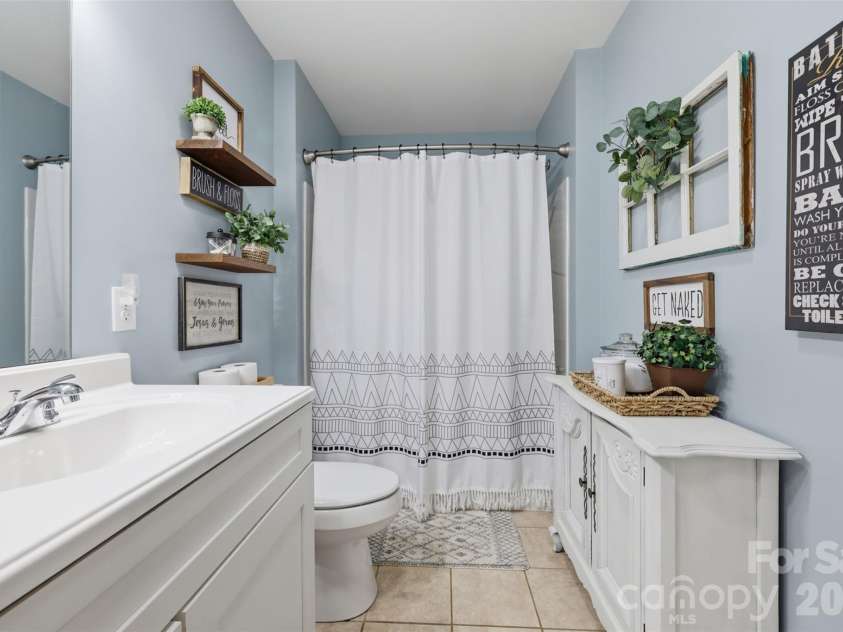120 Walnut Lane, Taylorsville, NC 28681.  MLS# CAR4374976, YatesRealty ID 19270. 