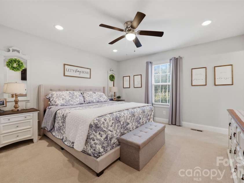 120 Walnut Lane, Taylorsville, NC 28681.  MLS# CAR4374976, YatesRealty ID 19270. 