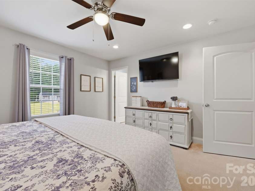 120 Walnut Lane, Taylorsville, NC 28681.  MLS# CAR4374976, YatesRealty ID 19270. 