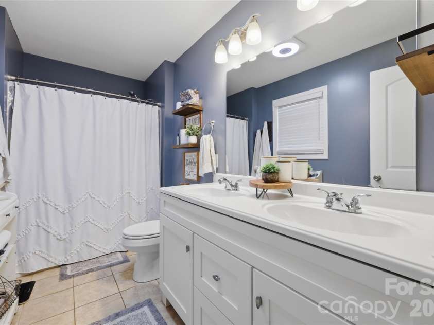 120 Walnut Lane, Taylorsville, NC 28681.  MLS# CAR4374976, YatesRealty ID 19270. 