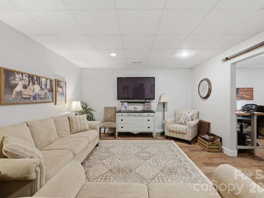 120 Walnut Lane, Taylorsville, NC 28681.  MLS# CAR4374976, YatesRealty ID 19270. 
