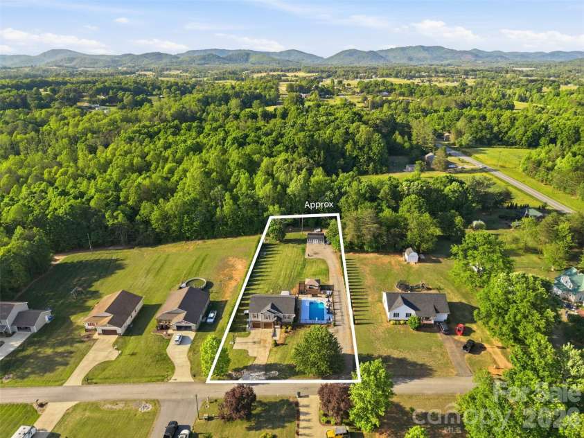 120 Walnut Lane, Taylorsville, NC 28681.  MLS# CAR4374976, YatesRealty ID 19270. 