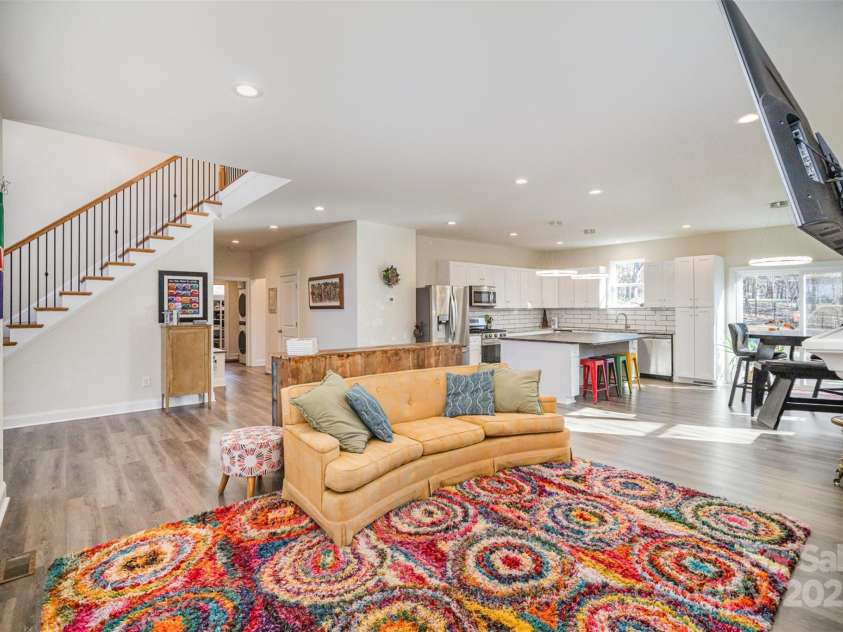 10221 Hanging Moss Trail, Mint Hill, NC 28227.  MLS# CAR4206721, YatesRealty ID 19271. 