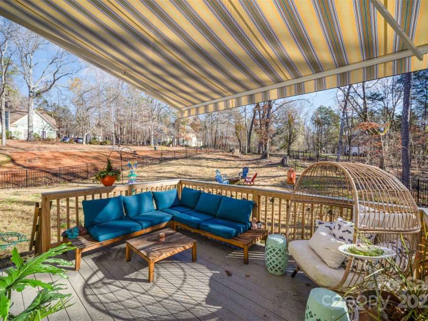 10221 Hanging Moss Trail, Mint Hill, NC 28227.  MLS# CAR4206721, YatesRealty ID 19271. 