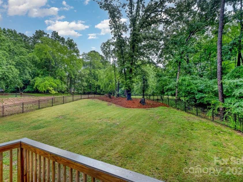 10221 Hanging Moss Trail, Mint Hill, NC 28227.  MLS# CAR4206721, YatesRealty ID 19271. 