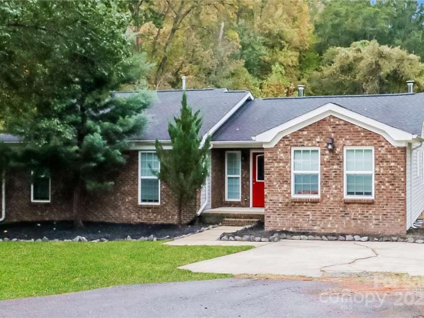 4989 Post Oak Lane, Rock Hill, SC 29732.  MLS# CAR4246259, YatesRealty ID 19272. 