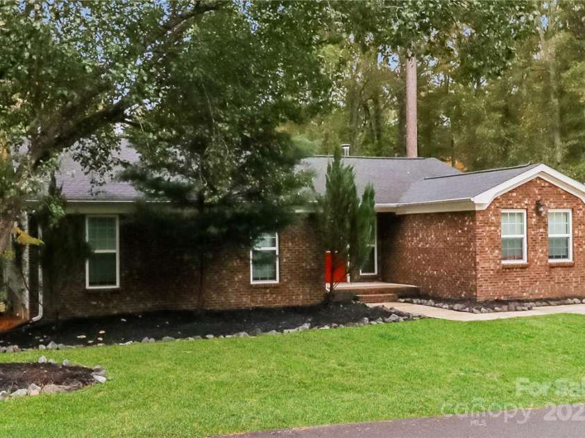 4989 Post Oak Lane, Rock Hill, SC 29732.  MLS# CAR4246259, YatesRealty ID 19272. 