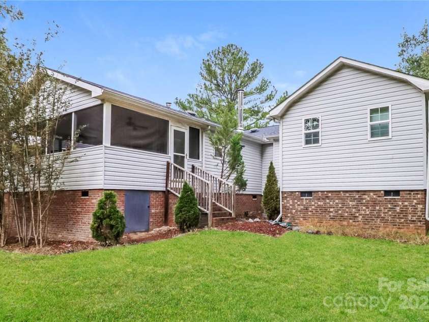 4989 Post Oak Lane, Rock Hill, SC 29732.  MLS# CAR4246259, YatesRealty ID 19272. 