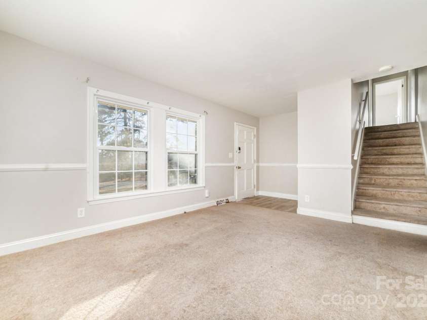 9926 Rockmeadow Drive, Charlotte, NC 28216.  MLS# CAR4328485, YatesRealty ID 19272. 