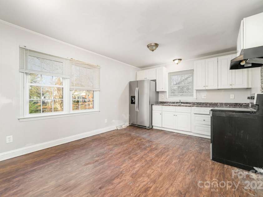 9926 Rockmeadow Drive, Charlotte, NC 28216.  MLS# CAR4328485, YatesRealty ID 19272. 