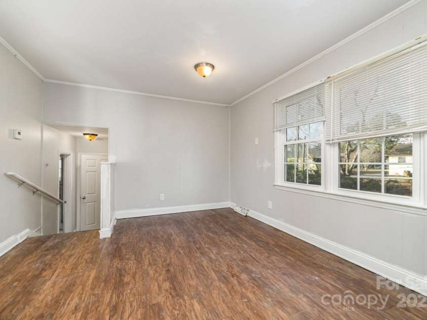 9926 Rockmeadow Drive, Charlotte, NC 28216.  MLS# CAR4328485, YatesRealty ID 19272. 