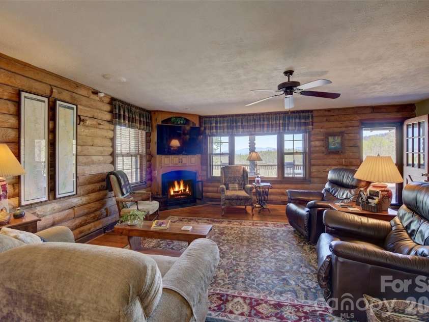 551 Carvers Knob Road, Spruce Pine, NC 28777.  MLS# CAR4374255, YatesRealty ID 19273. 