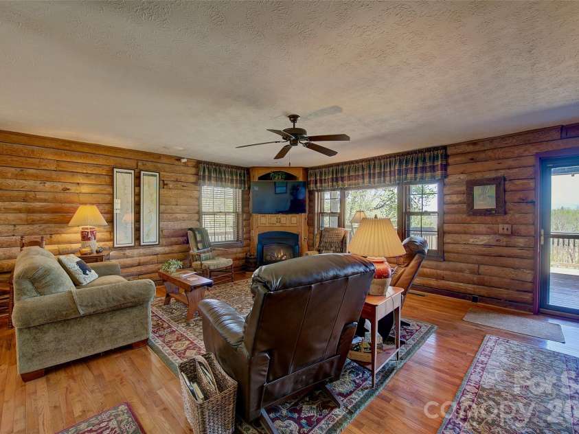 551 Carvers Knob Road, Spruce Pine, NC 28777.  MLS# CAR4374255, YatesRealty ID 19273. 