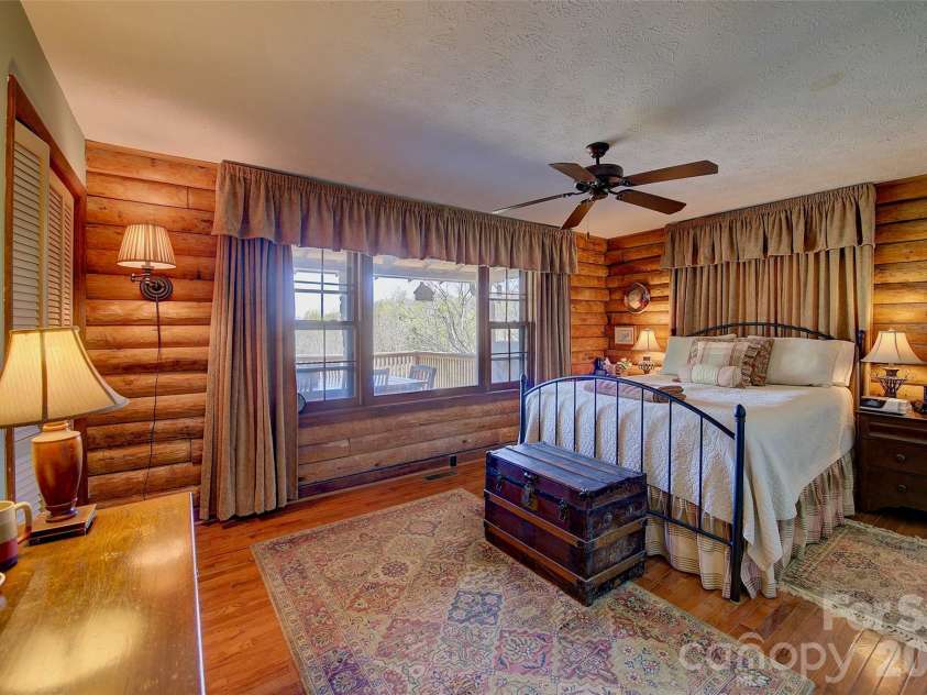 551 Carvers Knob Road, Spruce Pine, NC 28777.  MLS# CAR4374255, YatesRealty ID 19273. 