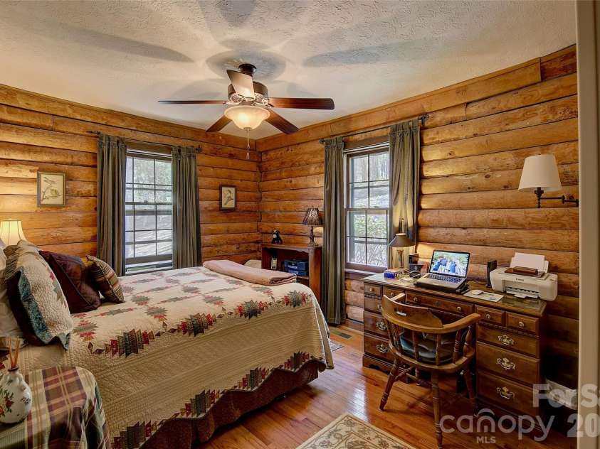 551 Carvers Knob Road, Spruce Pine, NC 28777.  MLS# CAR4374255, YatesRealty ID 19273. 