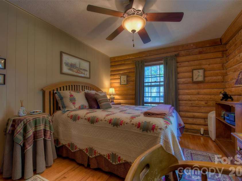 551 Carvers Knob Road, Spruce Pine, NC 28777.  MLS# CAR4374255, YatesRealty ID 19273. 