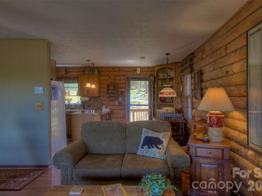 551 Carvers Knob Road, Spruce Pine, NC 28777.  MLS# CAR4374255, YatesRealty ID 19273. 