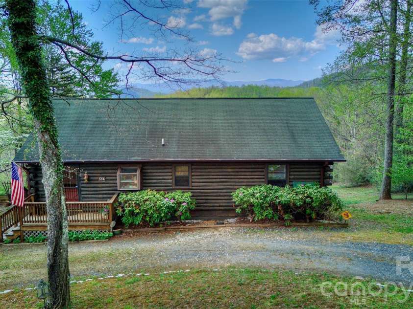 551 Carvers Knob Road, Spruce Pine, NC 28777.  MLS# CAR4374255, YatesRealty ID 19273. 