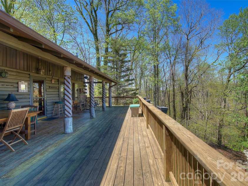 551 Carvers Knob Road, Spruce Pine, NC 28777.  MLS# CAR4374255, YatesRealty ID 19273. 
