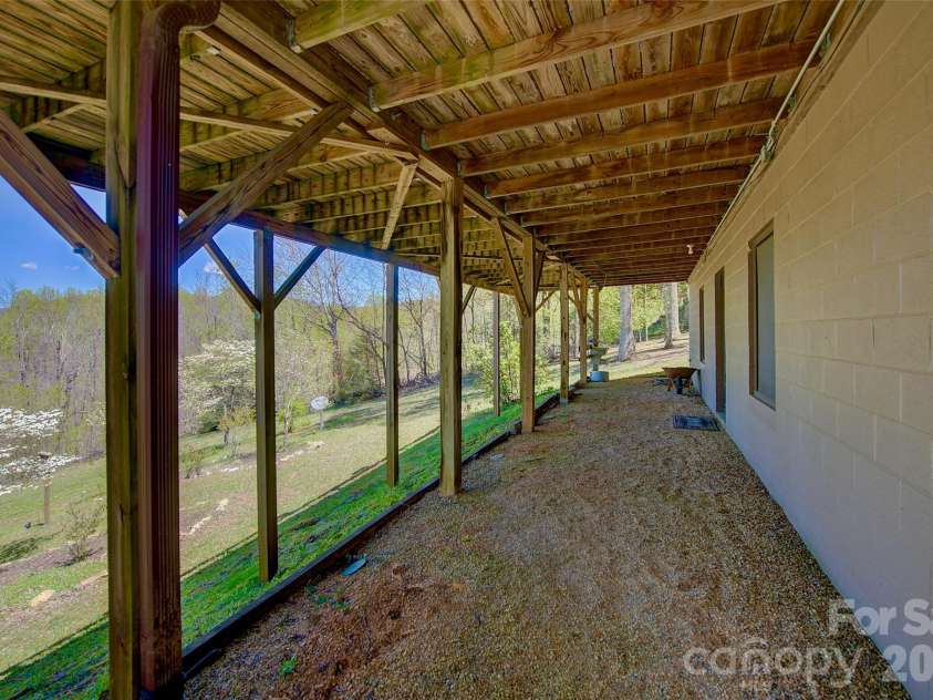 551 Carvers Knob Road, Spruce Pine, NC 28777.  MLS# CAR4374255, YatesRealty ID 19273. 