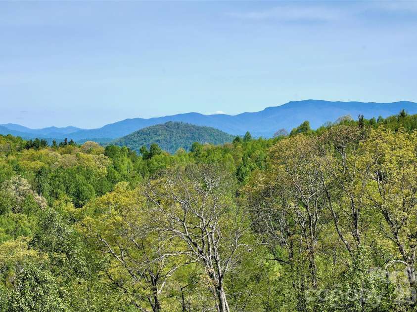 551 Carvers Knob Road, Spruce Pine, NC 28777.  MLS# CAR4374255, YatesRealty ID 19273. 