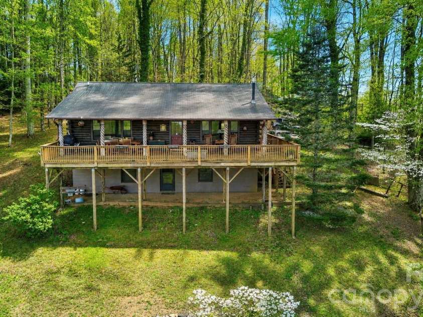 551 Carvers Knob Road, Spruce Pine, NC 28777.  MLS# CAR4374255, YatesRealty ID 19273. 
