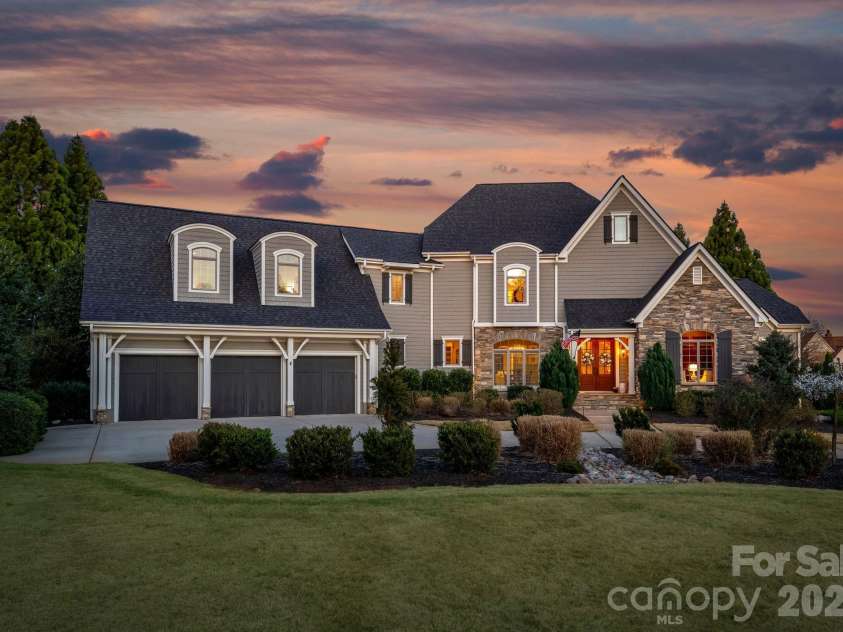 201 Cape Cod Way, Mooresville, NC 28117.  MLS# CAR4358781, YatesRealty ID 19274. 