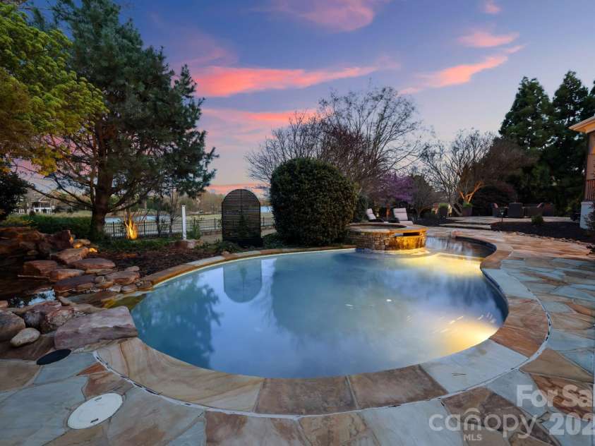 201 Cape Cod Way, Mooresville, NC 28117.  MLS# CAR4358781, YatesRealty ID 19274. 