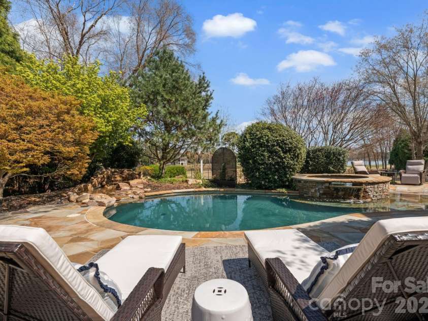 201 Cape Cod Way, Mooresville, NC 28117.  MLS# CAR4358781, YatesRealty ID 19274. 