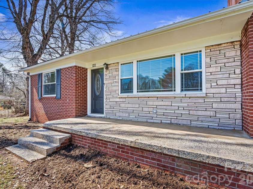 1212 3rd Street Drive, Conover, NC 28613.  MLS# CAR4357523, YatesRealty ID 19276. Focused Front Porch/Entry View 