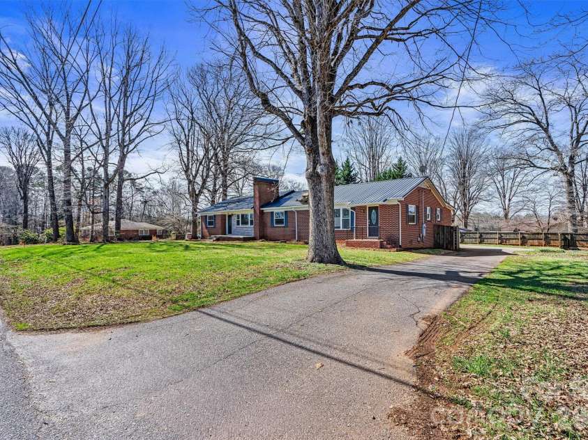 1212 3rd Street Drive, Conover, NC 28613.  MLS# CAR4357523, YatesRealty ID 19276. Focused Front/Driveway View 