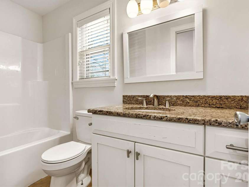 1212 3rd Street Drive, Conover, NC 28613.  MLS# CAR4357523, YatesRealty ID 19276. Full Guest Bath/Tub View 