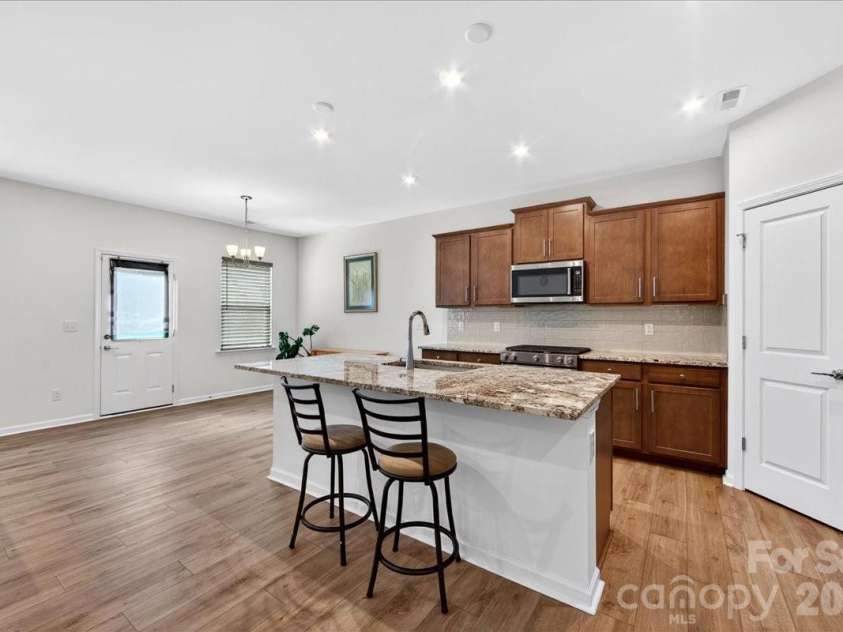 11119 Glasden Road, Charlotte, NC 28278.  MLS# CAR4395906, YatesRealty ID 19277. Kitchen island