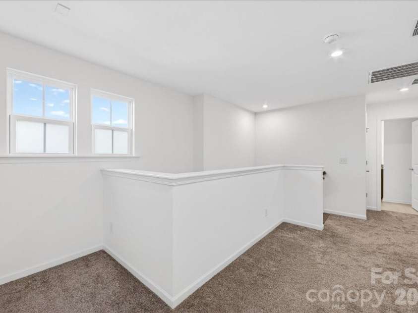 11119 Glasden Road, Charlotte, NC 28278.  MLS# CAR4395906, YatesRealty ID 19277. Landing