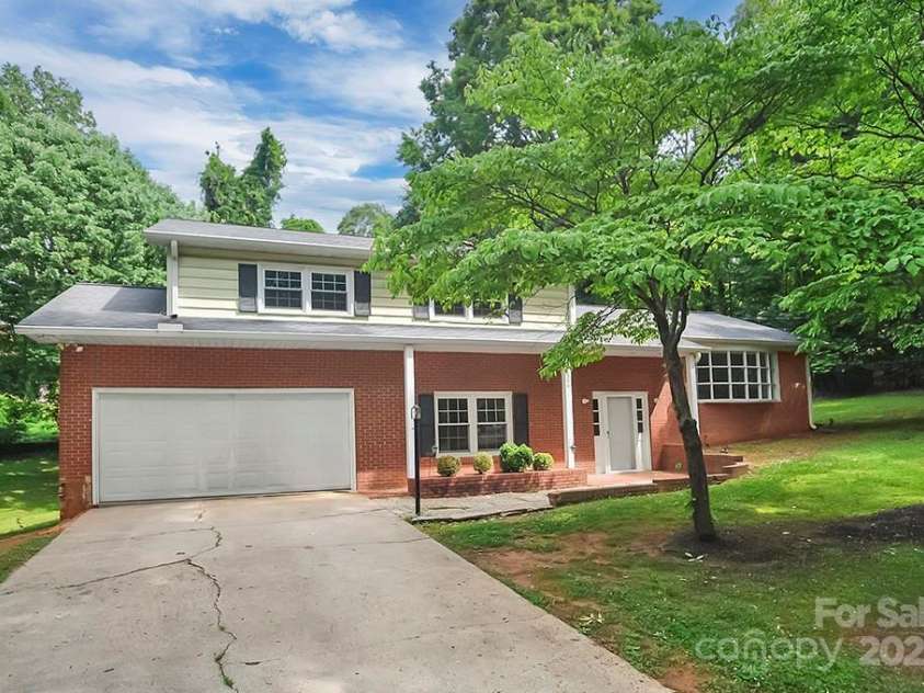 506 Richards Drive, Shelby, NC 28150.  MLS# CAR4259471, YatesRealty ID 19279. 