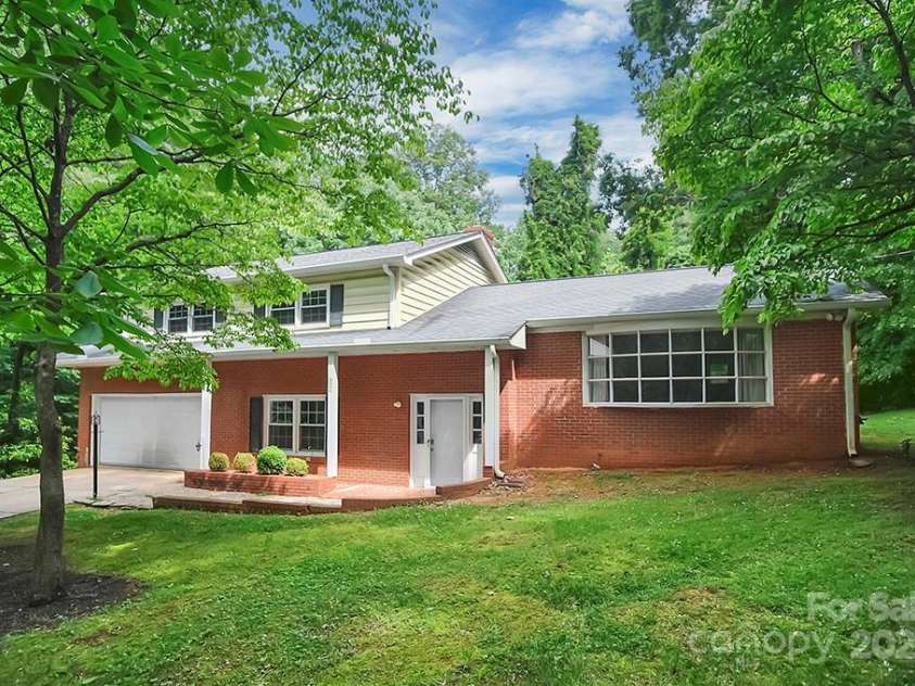 506 Richards Drive, Shelby, NC 28150.  MLS# CAR4259471, YatesRealty ID 19279. 