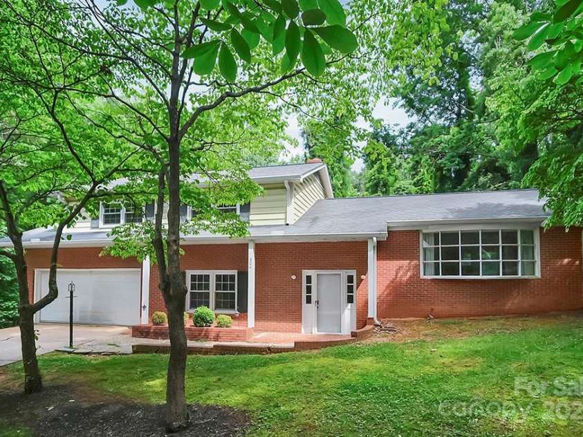 506 Richards Drive, Shelby, NC 28150.  MLS# CAR4259471, YatesRealty ID 19279. 