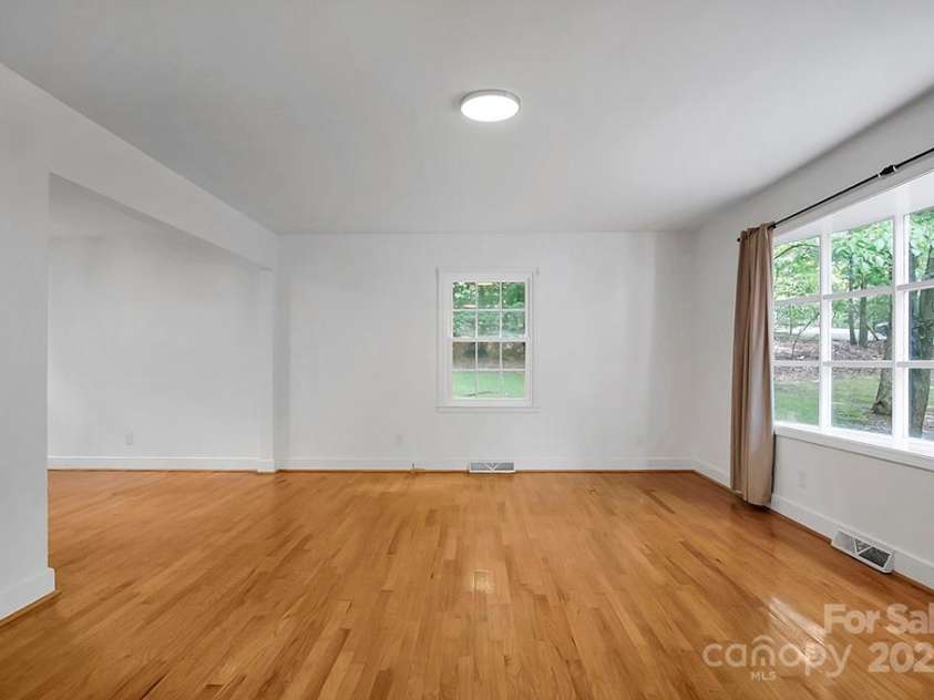 506 Richards Drive, Shelby, NC 28150.  MLS# CAR4259471, YatesRealty ID 19279. 