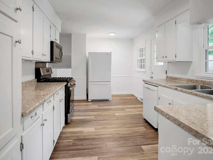 506 Richards Drive, Shelby, NC 28150.  MLS# CAR4259471, YatesRealty ID 19279. 