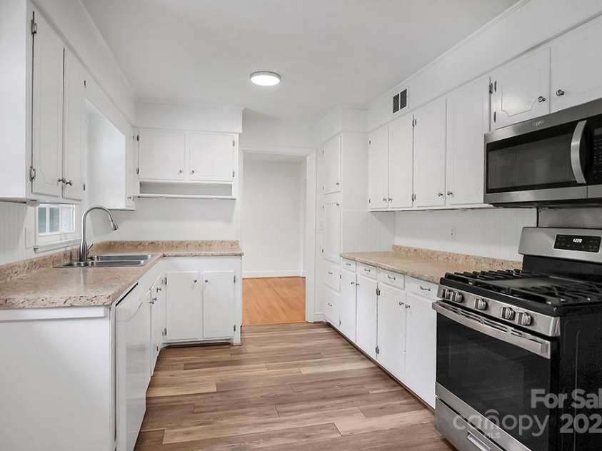 506 Richards Drive, Shelby, NC 28150.  MLS# CAR4259471, YatesRealty ID 19279. 