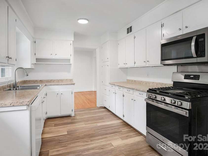 506 Richards Drive, Shelby, NC 28150.  MLS# CAR4259471, YatesRealty ID 19279. 