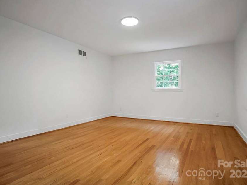 506 Richards Drive, Shelby, NC 28150.  MLS# CAR4259471, YatesRealty ID 19279. 