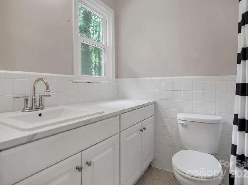 506 Richards Drive, Shelby, NC 28150.  MLS# CAR4259471, YatesRealty ID 19279. 