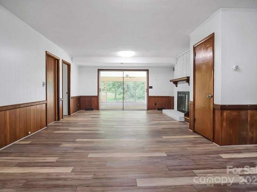 506 Richards Drive, Shelby, NC 28150.  MLS# CAR4259471, YatesRealty ID 19279. 