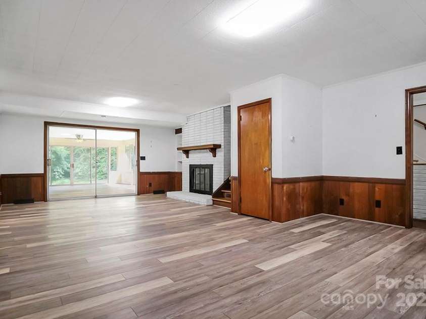 506 Richards Drive, Shelby, NC 28150.  MLS# CAR4259471, YatesRealty ID 19279. 